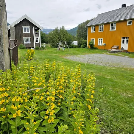 Familie Og Gruppevennlig Hus 12 Senger 240kvm *