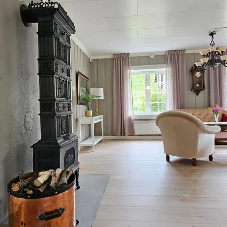 Familie Og Gruppevennlig Hus 12 Senger 240kvm * Oppdal