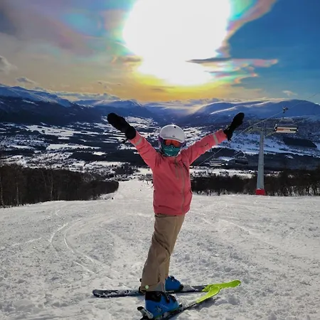 Familie Og Gruppevennlig Hus 12 Senger 240kvm Semesterbostad Oppdal