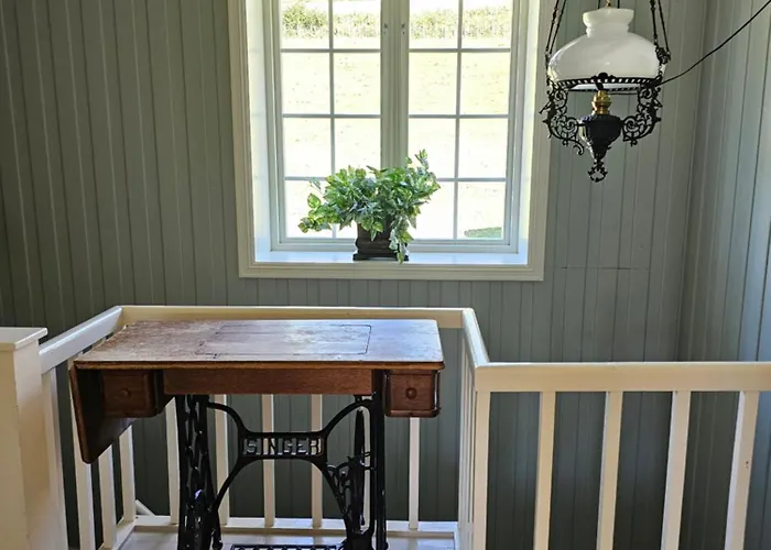 Familie Og Gruppevennlig Hus 12 Senger 240kvm Holiday home *