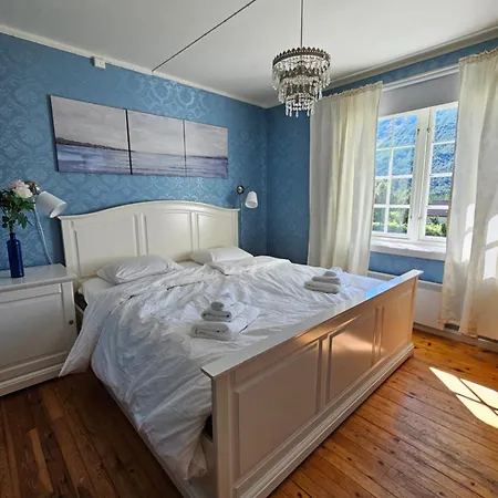 Historisk Sjarm Omringet Av Drivdalens Vakre Feriehus Oppdal