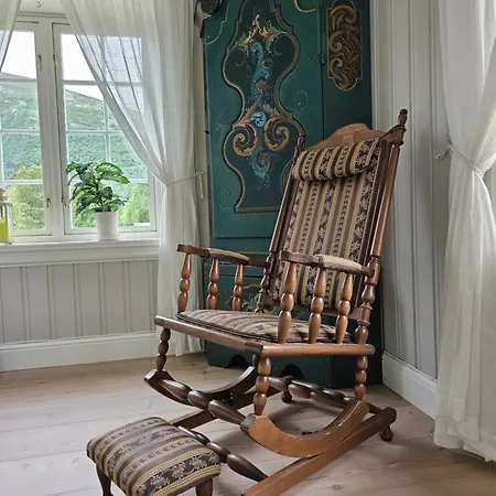 Historisk Sjarm Omringet Av Drivdalens Vakre Oppdal